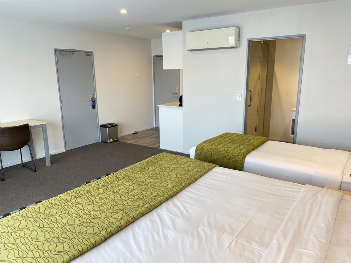2 On Whiteleigh And 239 On Lincoln Motel Christchurch Luaran gambar A typical studio apartment