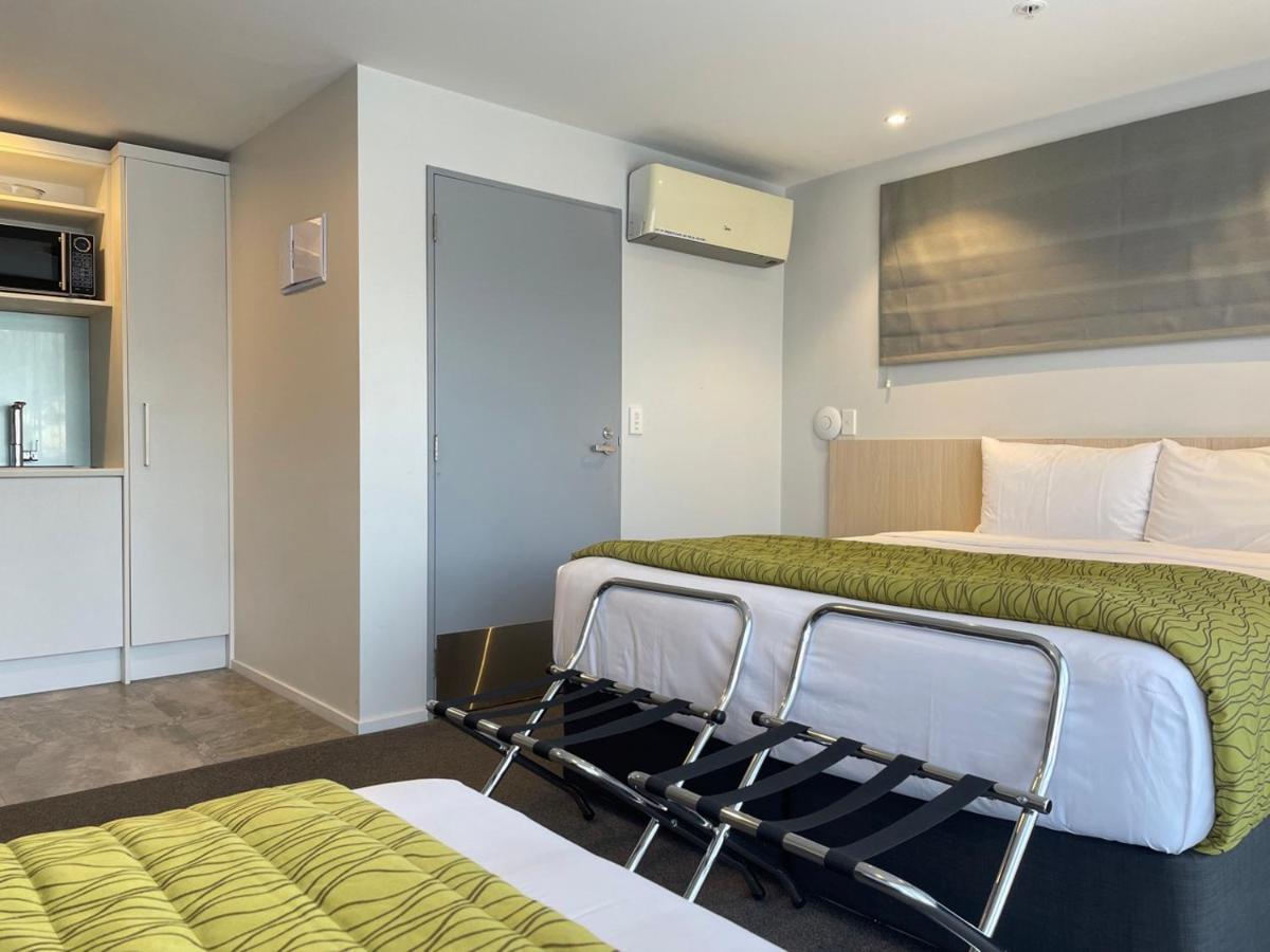 2 On Whiteleigh And 239 On Lincoln Motel Christchurch Luaran gambar A studio apartment in New Zealand