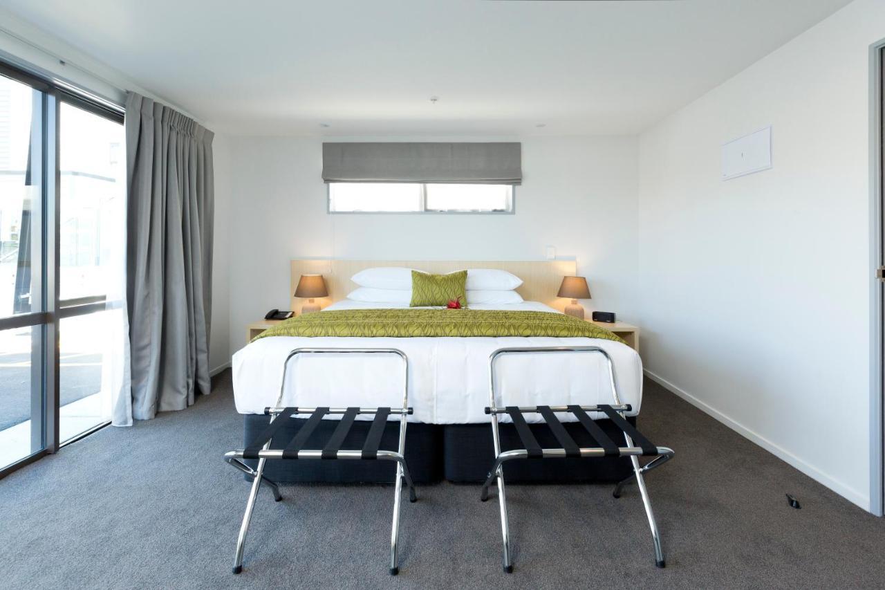 2 On Whiteleigh And 239 On Lincoln Motel Christchurch Luaran gambar A bedroom at the hotel