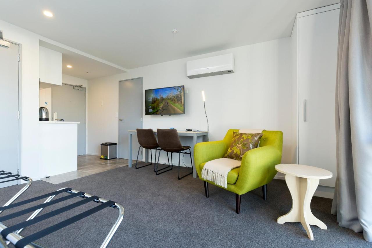 2 On Whiteleigh And 239 On Lincoln Motel Christchurch Luaran gambar A typical studio apartment