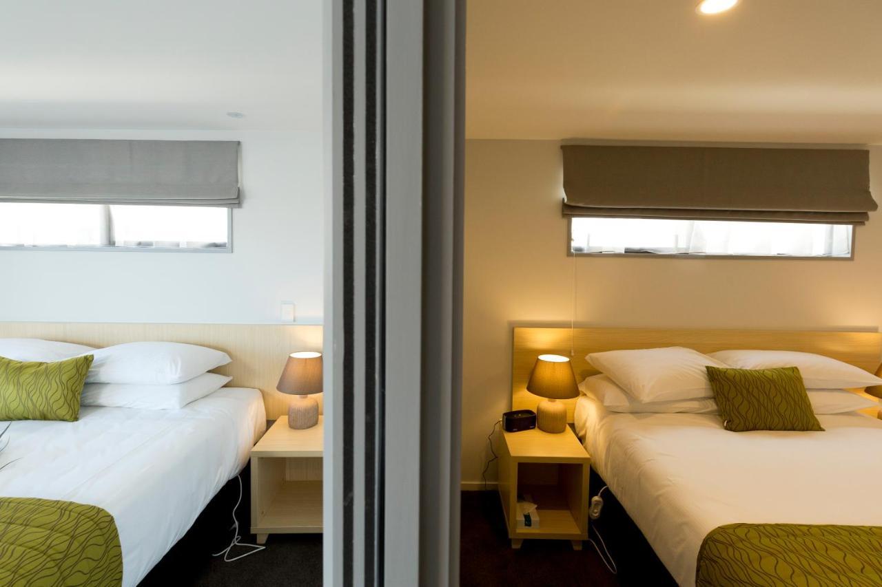 2 On Whiteleigh And 239 On Lincoln Motel Christchurch Luaran gambar A typical Studio apartment