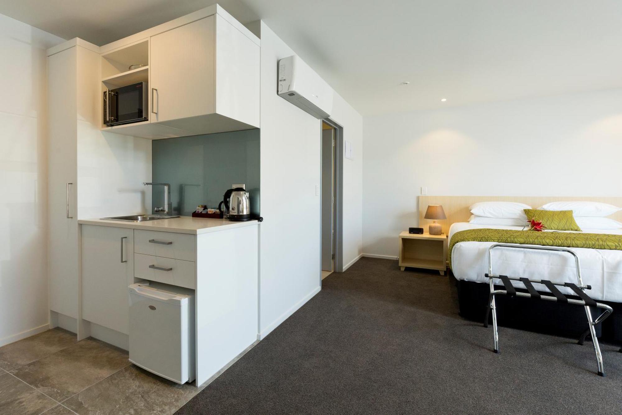 2 On Whiteleigh And 239 On Lincoln Motel Christchurch Luaran gambar Studio apartment with kitchenette