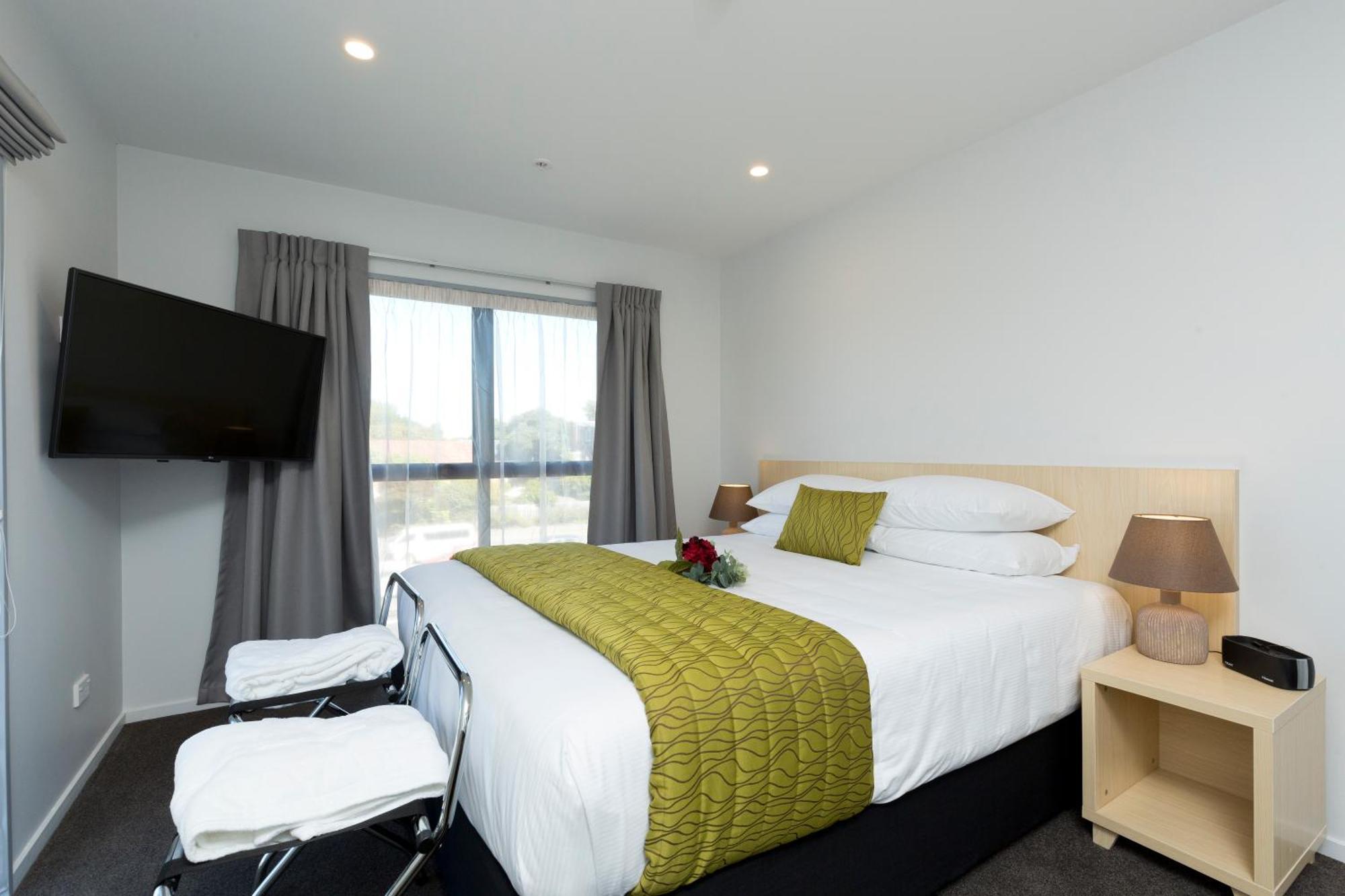 2 On Whiteleigh And 239 On Lincoln Motel Christchurch Luaran gambar A bedroom at the hotel